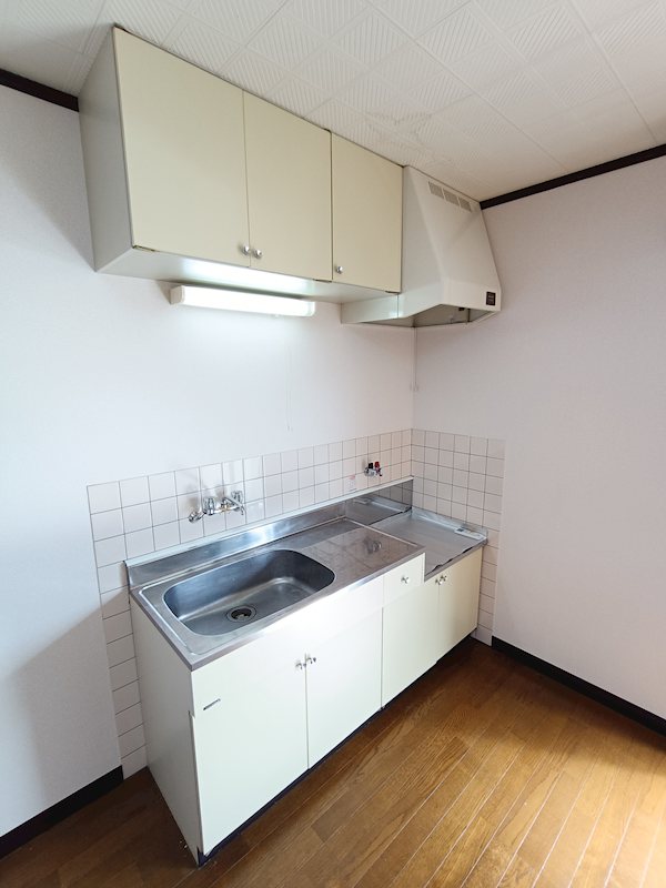 キッチン　※間取りが反転タイプのお部屋のお写真です。