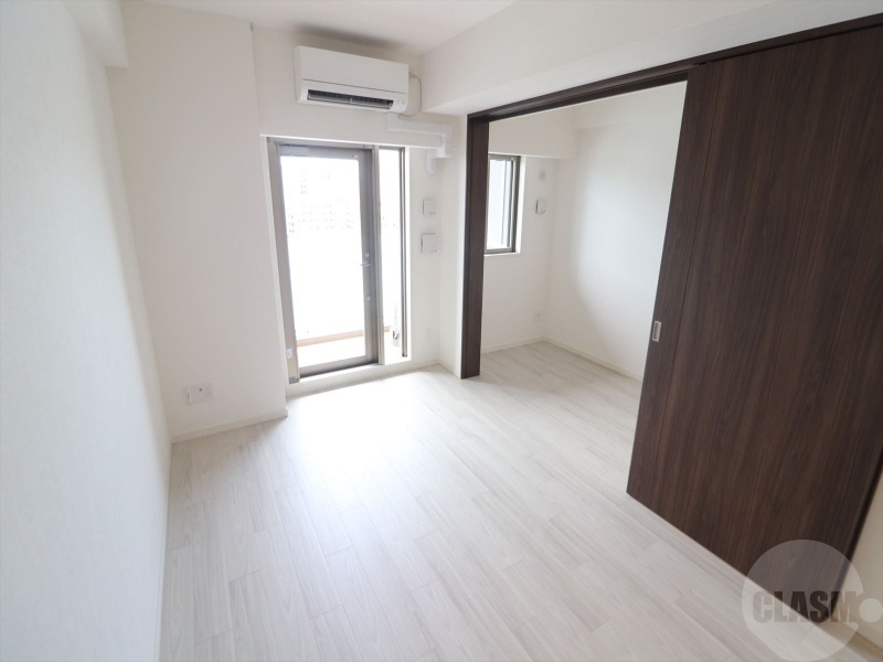 居室・リビング　１０帖のリビングルーム