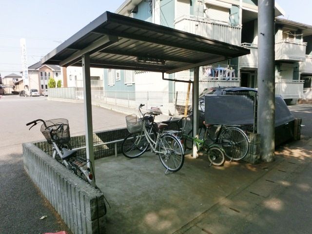 その他共有部分　屋根付き駐輪場