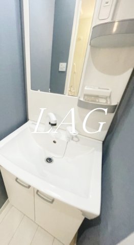 洗面設備　独立洗面台です。