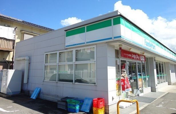 コンビニ　ファミリーマート小松若杉町店（コンビニ）まで1200m