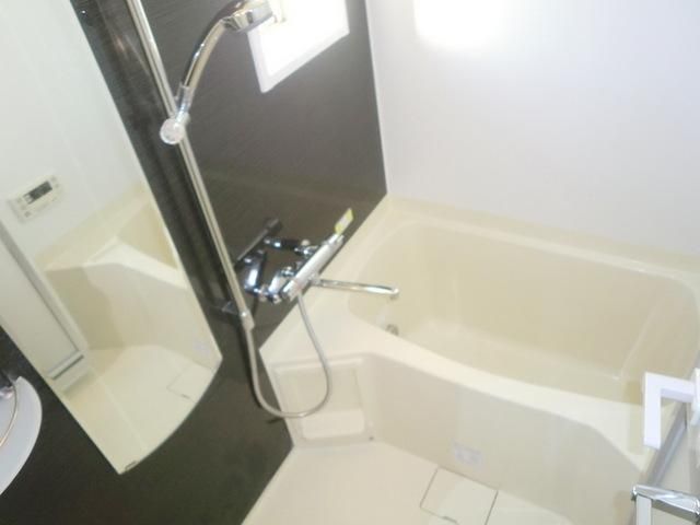 バス・シャワールーム　★追い焚き風呂でゆったりバスタイム★