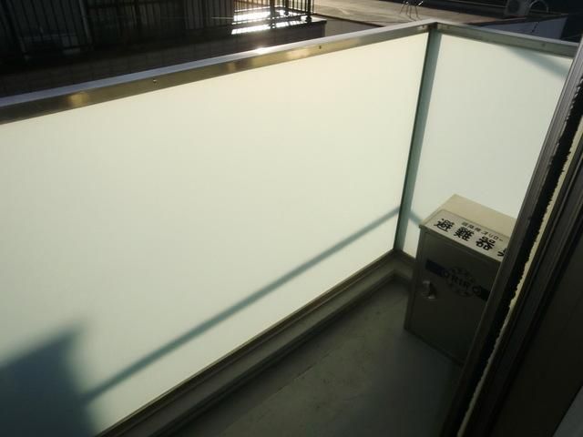 バルコニー　★お洒落なバルコニー付き★