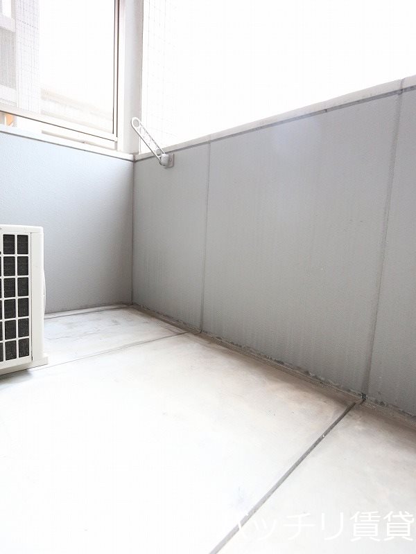 バルコニー　別号室写真の為現況を優先致します。