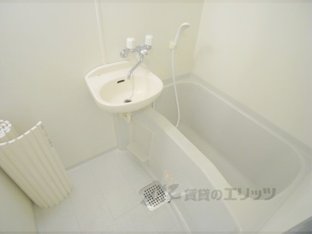 バス・シャワールーム　バス