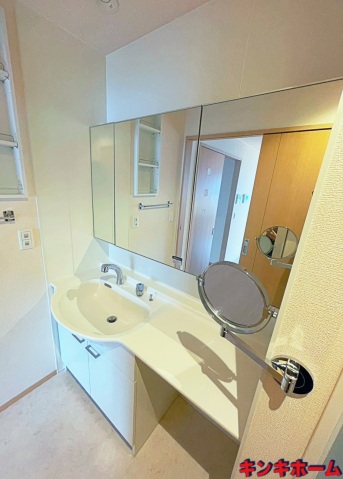 洗面設備　写真は別のお部屋です。※現況優先でお願いします