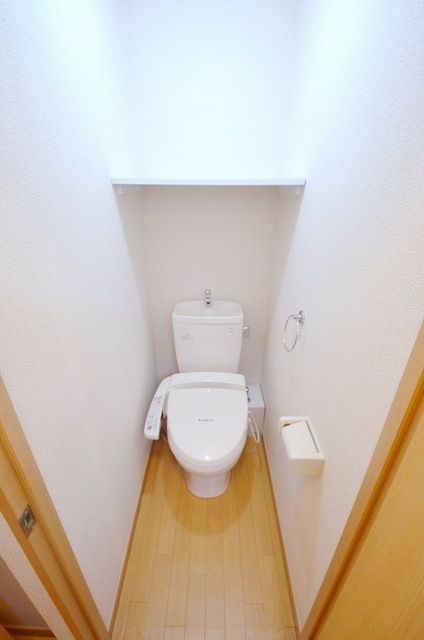 レオパレスKOIWAIのトイレ写真