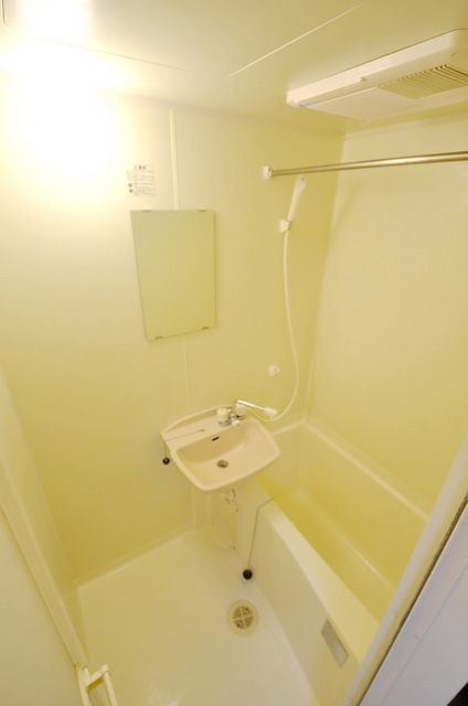 レオパレスKOIWAIの風呂写真