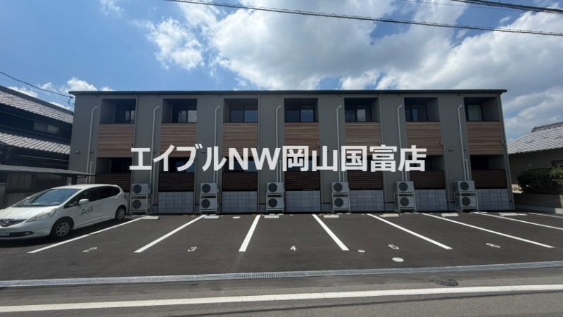 HIGARIAの外観写真