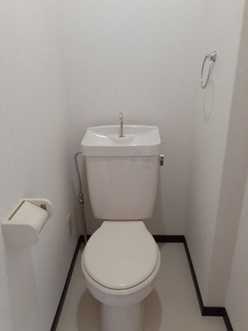トイレ　落ち着いたトイレです