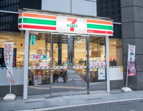 コンビニ　セブンイレブン 虎ノ門5丁目店（コンビニ）まで98m