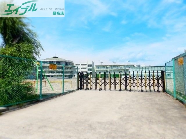 小学校　朝日町立朝日小学校（小学校）まで1400m
