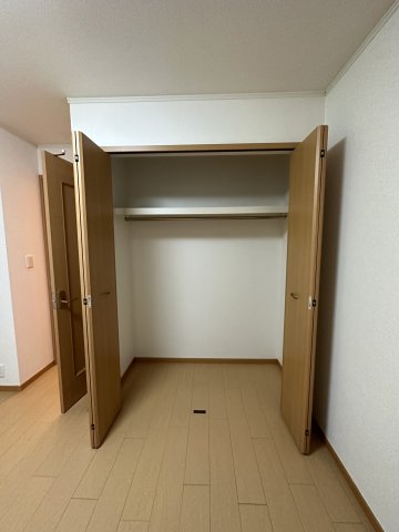 収納　同仕様　反転の場合あり