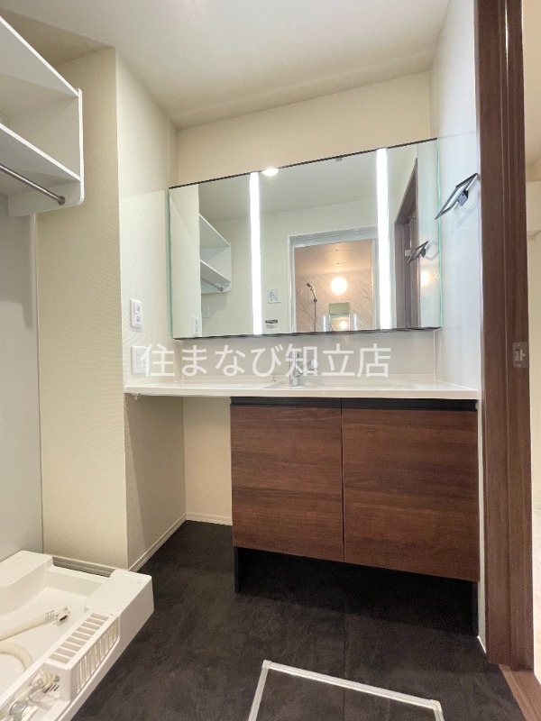 洗面設備　同型完成モデル