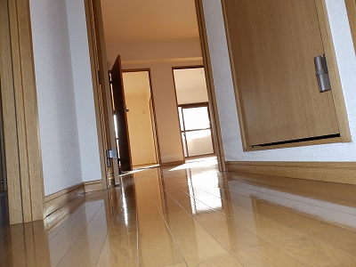セントラルマンションSの居間写真