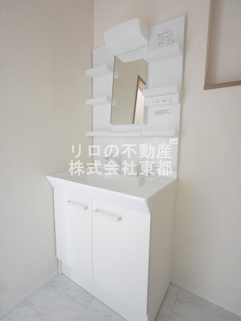 洗面設備　独立洗面台なら落ち着いて身支度ができます☆