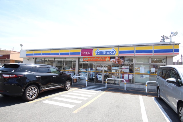 コンビニ　ミニストップ 名古屋廿軒家店（コンビニ）まで238m