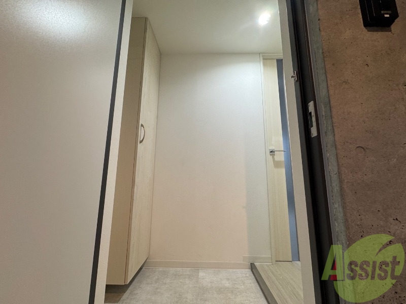 玄関　玄関の様子です。明るい印象ですね。気分もあがりそう。