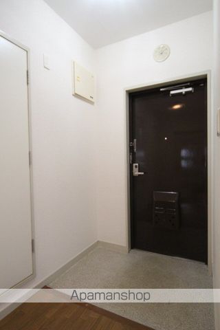 阪急箕面線 桜井駅 徒歩6分 4階建 築33年の玄関写真