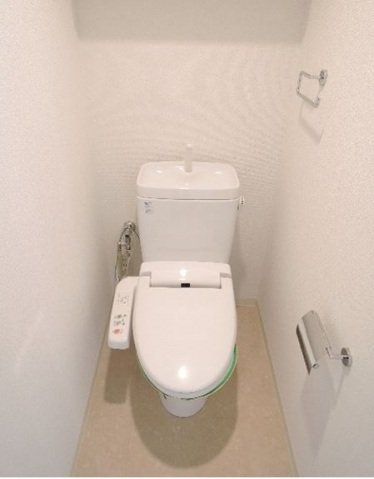 近鉄奈良線 瓢箪山駅 徒歩13分 7階建 築46年のトイレ写真