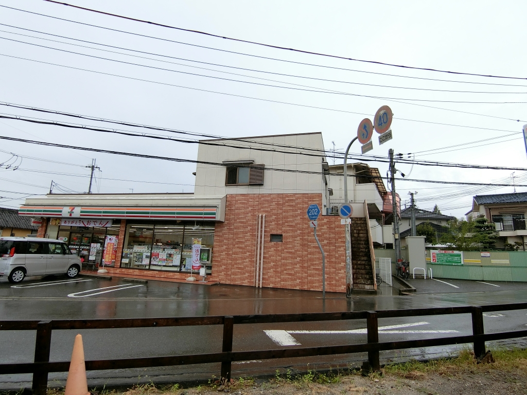 コンビニ　セブンイレブン 富田林錦織店（コンビニ）まで153m