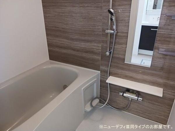 エテルノ アルドールの風呂写真