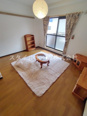居室・リビング　別部屋写真です。