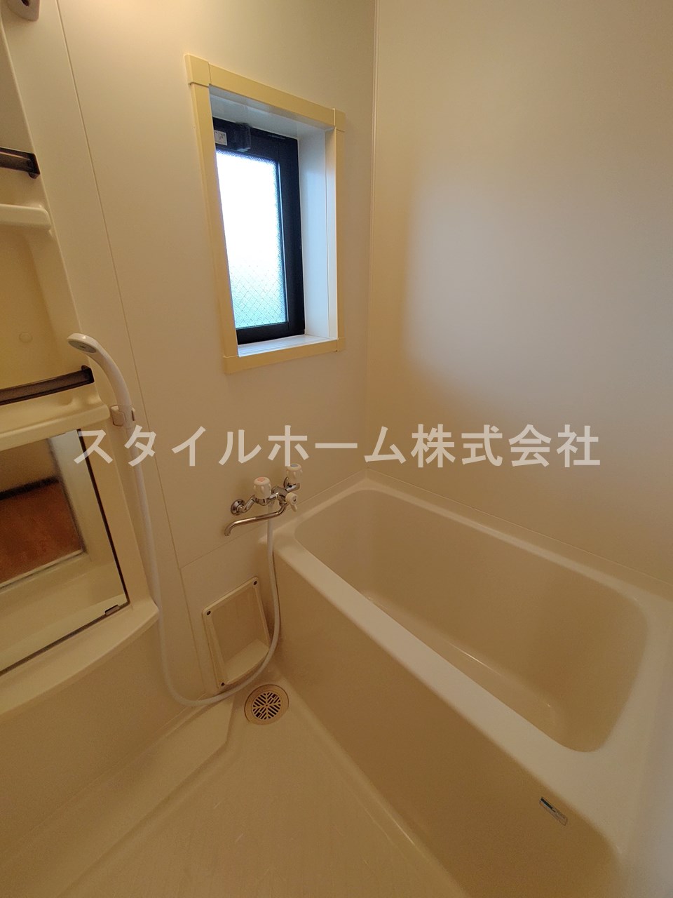 バス・シャワールーム　別部屋写真です。