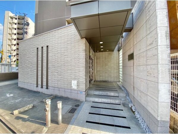 ＪＲ東海道本線 金山駅 徒歩11分 12階建 築19年の外観写真