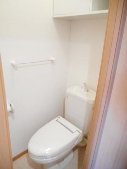 レジデンス上原Bのトイレ写真