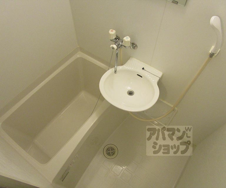レオパレス京都鷹峯の風呂写真
