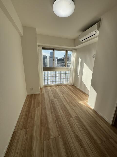 居室・リビング　※別部屋の参考写真です。