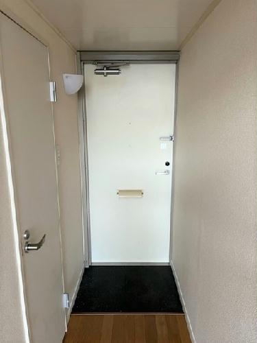 レオパレスマーブルの玄関写真