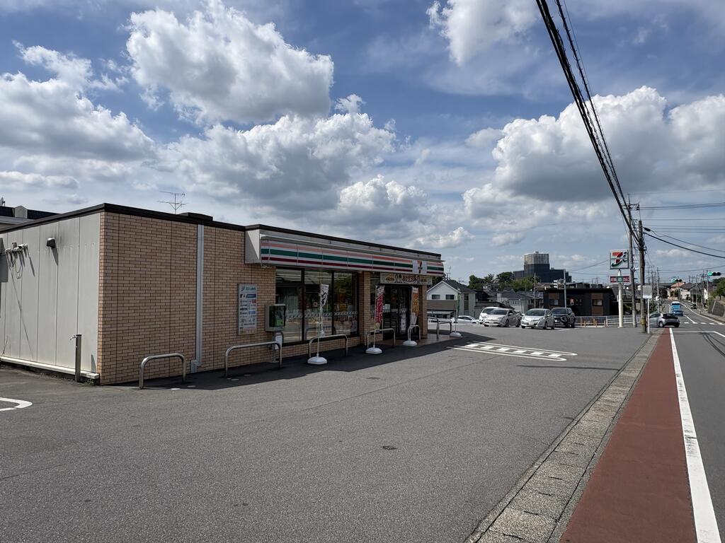 コンビニ　セブンイレブン守谷本町店（コンビニ）まで771m