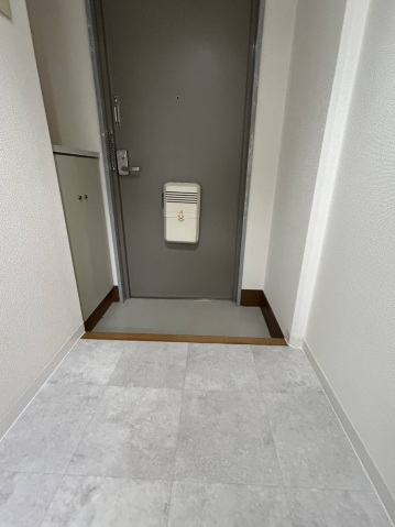 snow houseIIの玄関写真