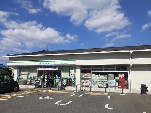 コンビニ　ファミリーマート樫原江ノ本町店（コンビニ）まで850m