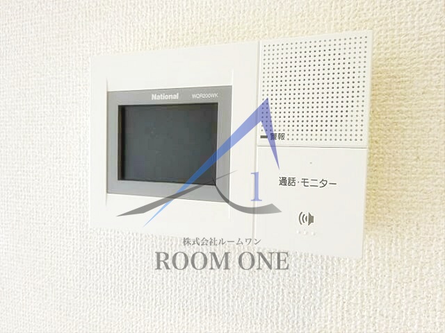 セキュリティ　モニター付きインターホンです。