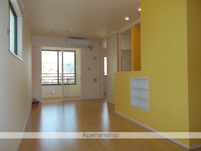 2LDK Apartment in Kanazawa, Ishikawa — photo 3 of 3