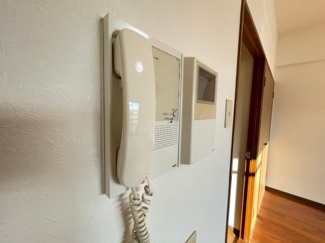セキュリティ　写真は違う号室です。