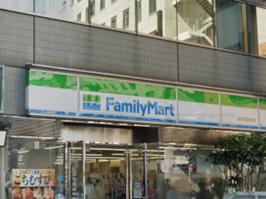 コンビニ　ファミリーマート 浜松町駅前店（コンビニ）まで80m