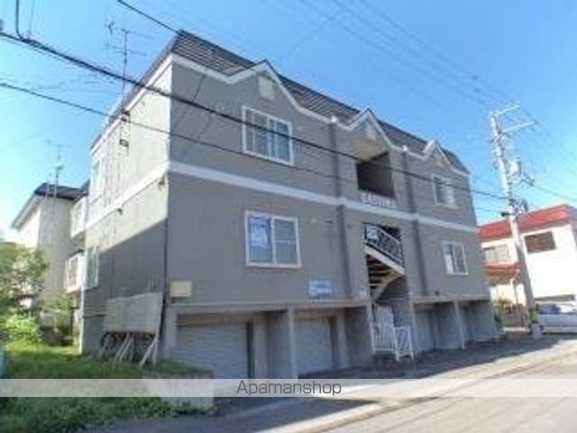 地下鉄東豊線 福住駅 バス乗車時間：14分 最寄りバス停で下車 徒歩6分 築37年