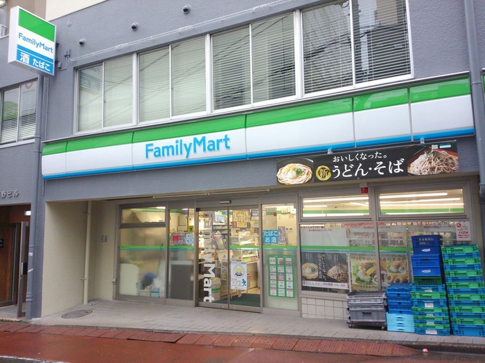 コンビニ　ファミリーマート渋谷神南北谷公園前店（コンビニ）まで220m