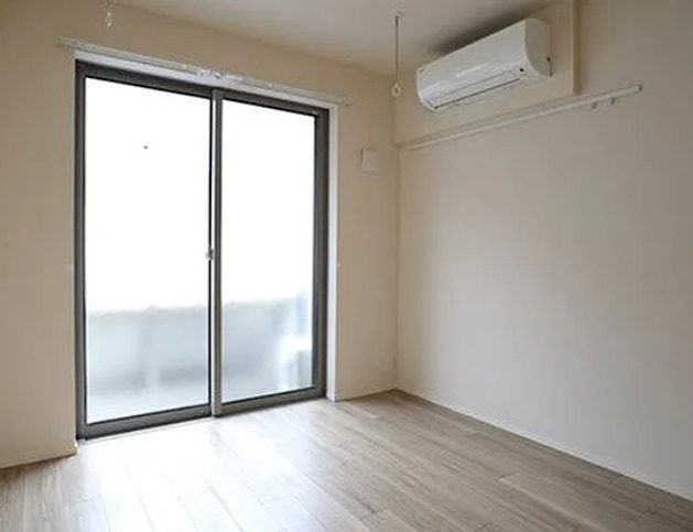 居室・リビング　別部屋の画像を使用しております。