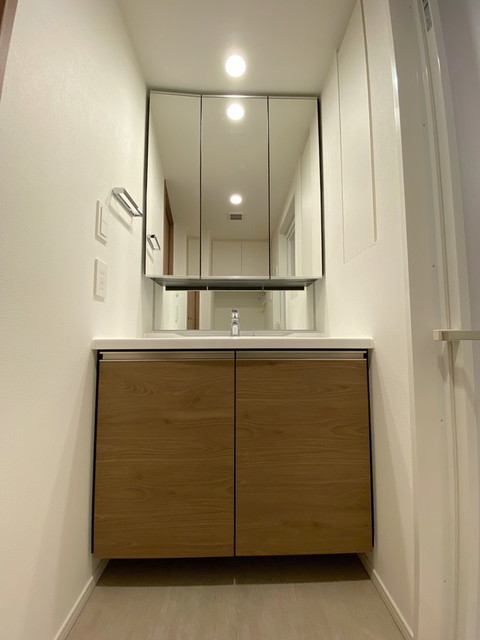 洗面設備　※写真は同タイプ住戸です。