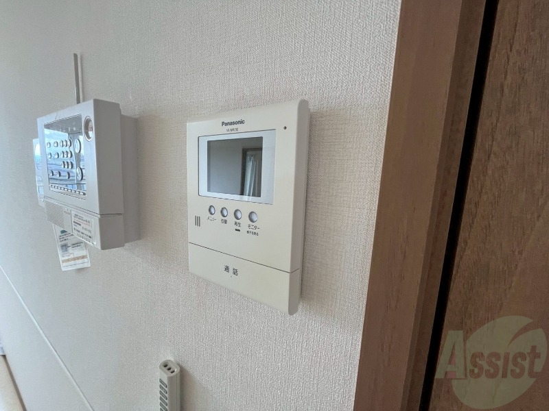 その他設備　ＴＶモニター付インターホンです。来客者の顔が見えるので安心！