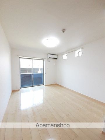 サンプラザ忠岡の居間写真