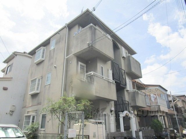 アーサ弐番館の外観写真