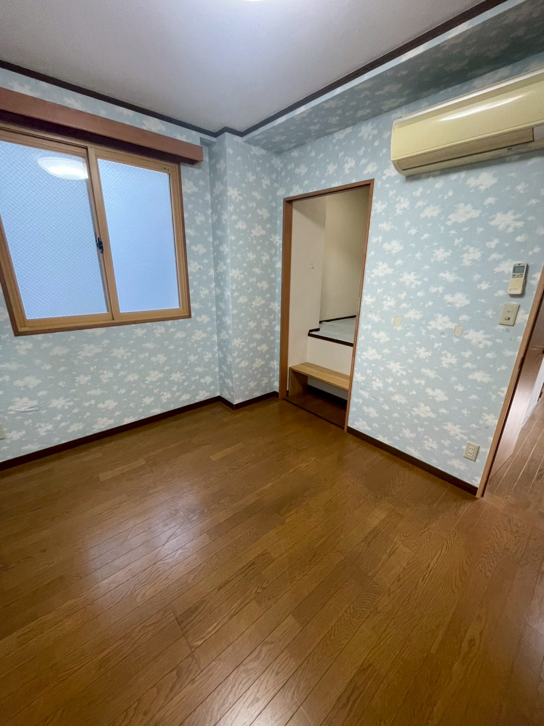 高橋ビルの居間写真