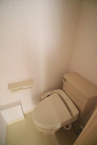 シンエイ第8東船橋マンションのトイレ写真