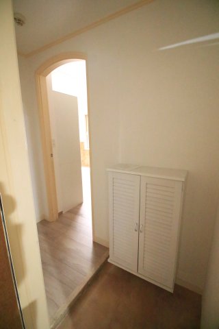 シンエイ第8東船橋マンションの玄関写真